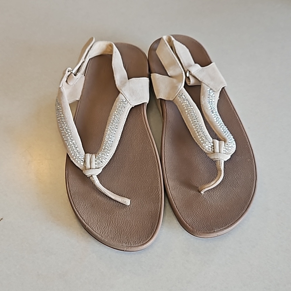 Tan suede thong fitflop sandals